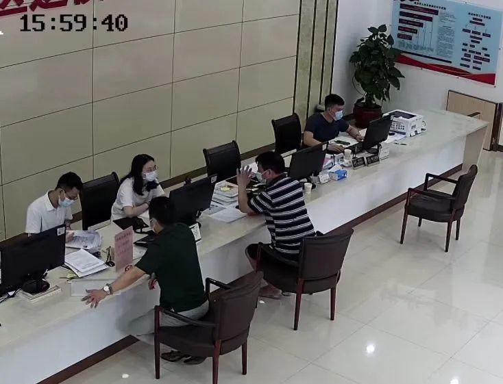 便捷高效！南海区为59名高职扩招退役士兵集中办理学费减免
