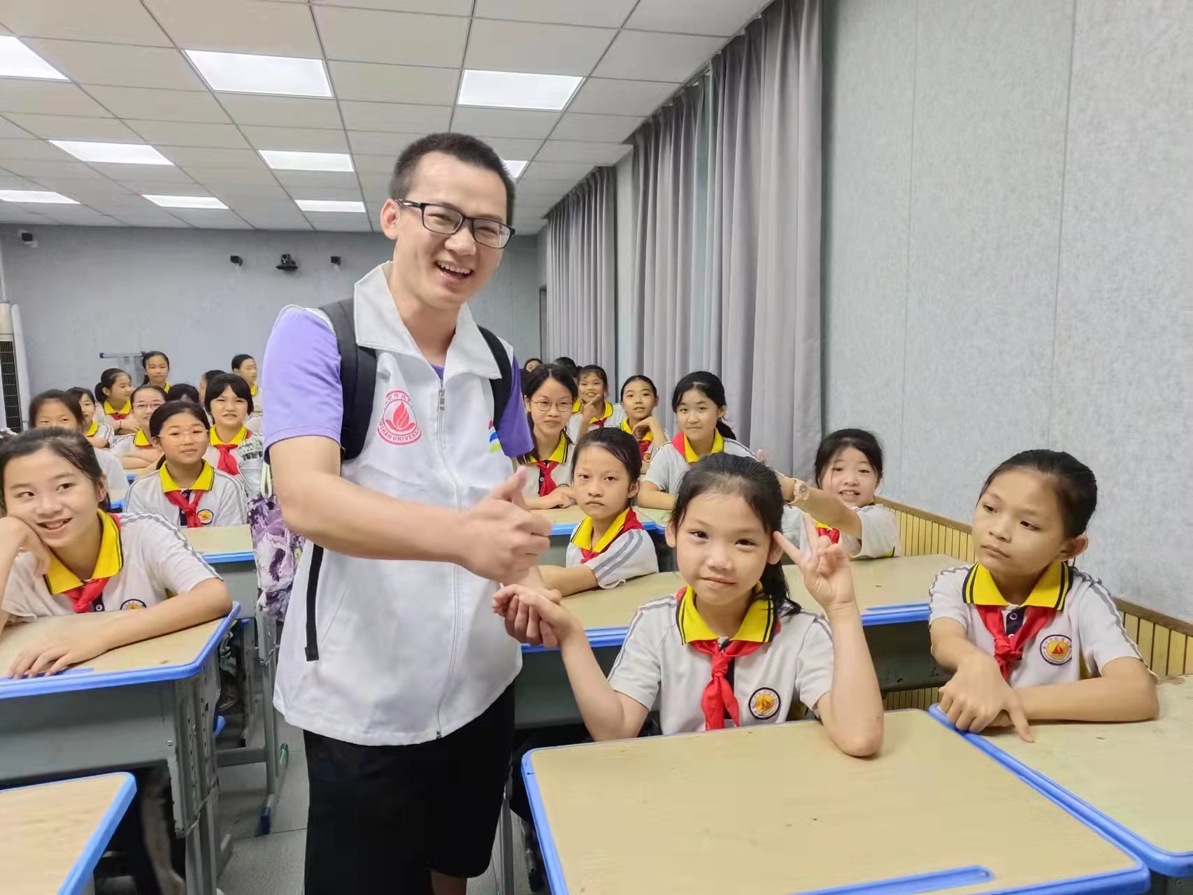 佛科院学子三下乡：&ldquo;船&rdquo;承红色基因，走入红色课堂