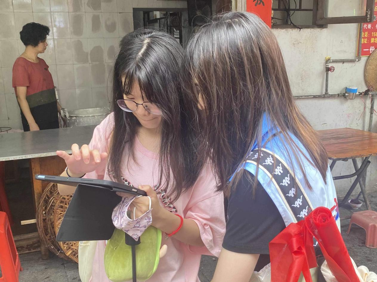 三下乡进行时：让普法走进千家万户