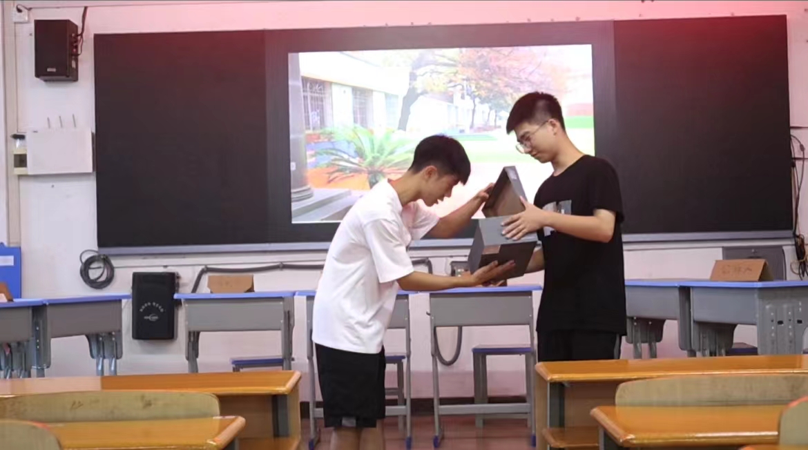 普法同心少年行，义教之路无尽处