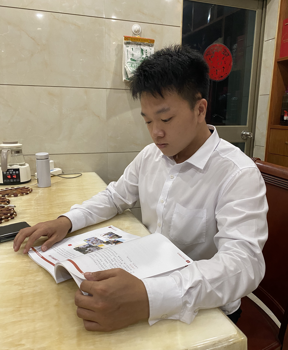 【青春践行党的二十大精神】学生成长的故事