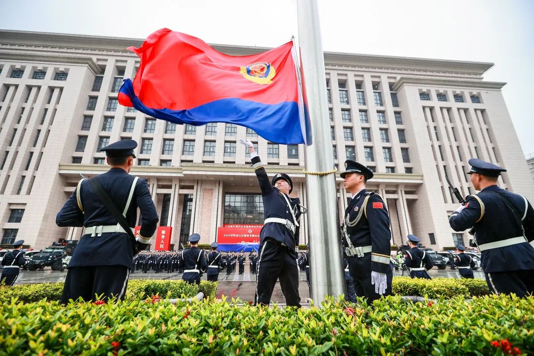 致敬我们身边的&ldquo;守护者&rdquo;，节日快乐！