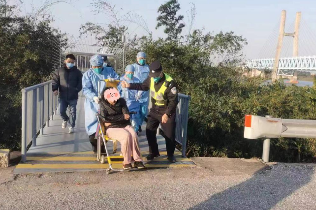 &ldquo;救命！&rdquo;大清早，小塘一桥下传来呼救声，这是怎么回事