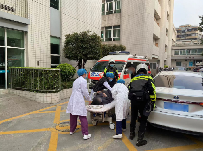 孕妇急需送院生产 南海铁骑开路护送
