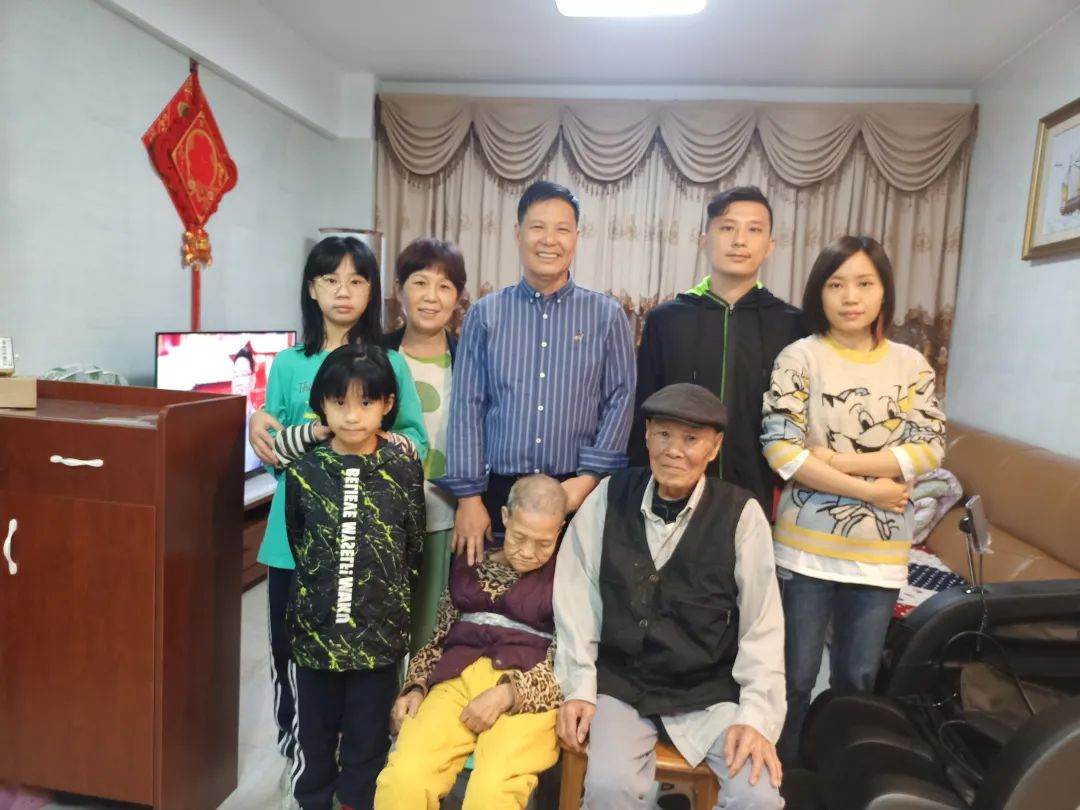 学好人 | 佛山好人李玲玲：十年如一日照顾患病公婆