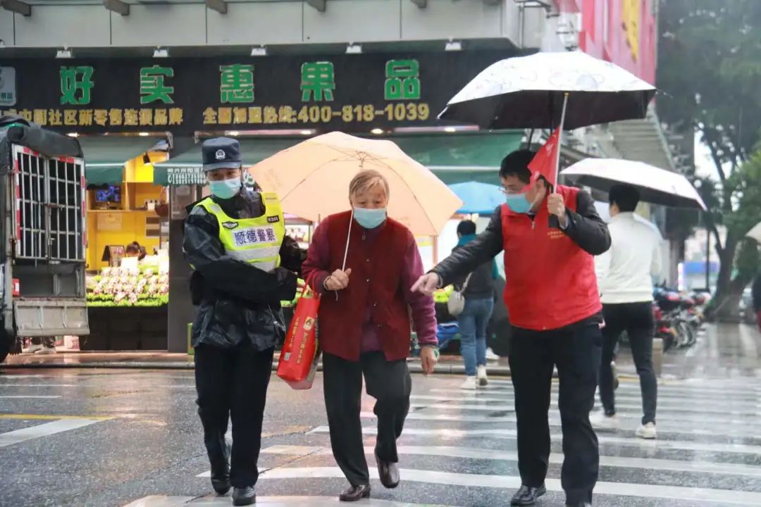 佛山这一抹&ldquo;志愿红&rdquo;，很暖心！