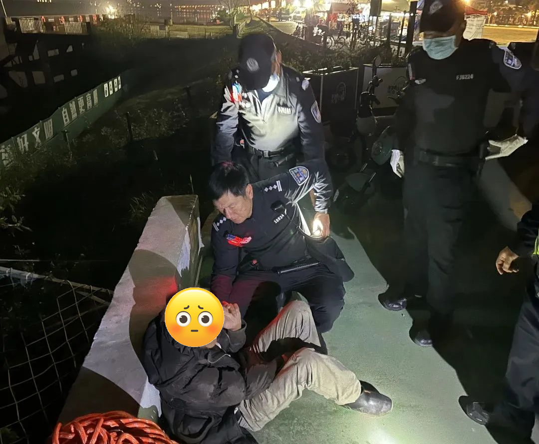 &ldquo;坚持住，一二三，抓紧！&rdquo;