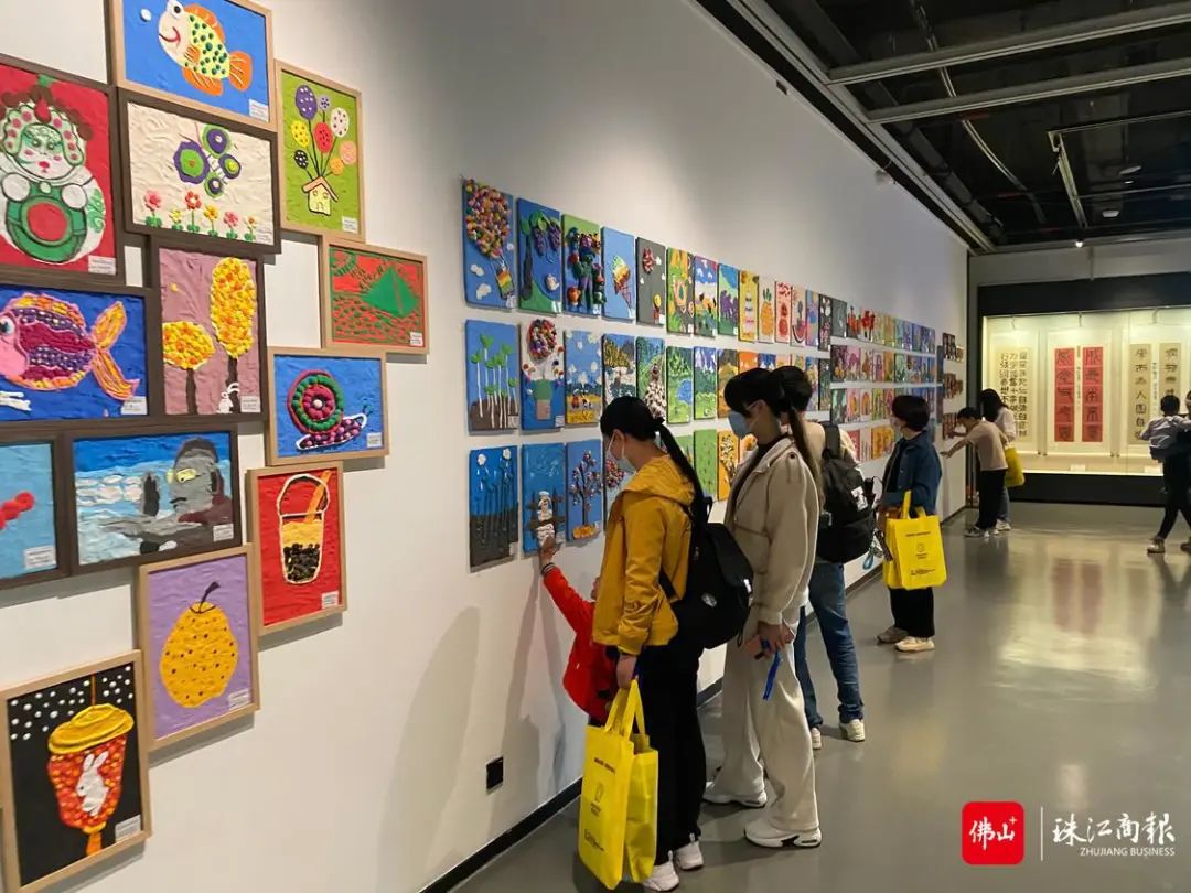 未成年人 | 这场来自特殊儿童的作品展，用爱融化孤独