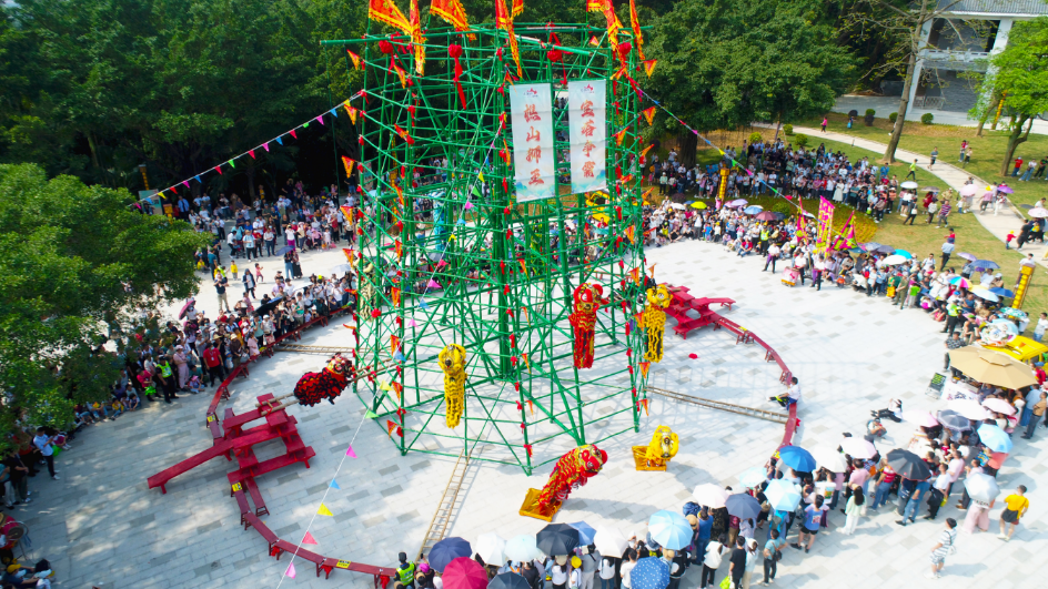 新华社两度聚焦！佛山醒狮龙舟双出圈&rarr;