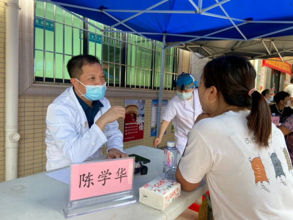 市委统战部组织开展&ldquo;我为群众办实事&rdquo;医疗服务活动