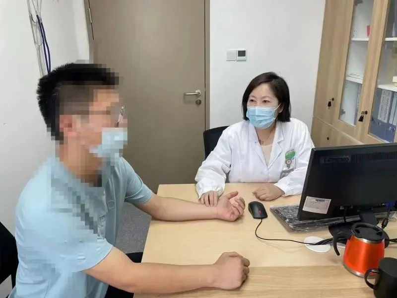 一口气&ldquo;炫&rdquo;下2斤，男子进了抢救室！原因是&hellip;&hellip;