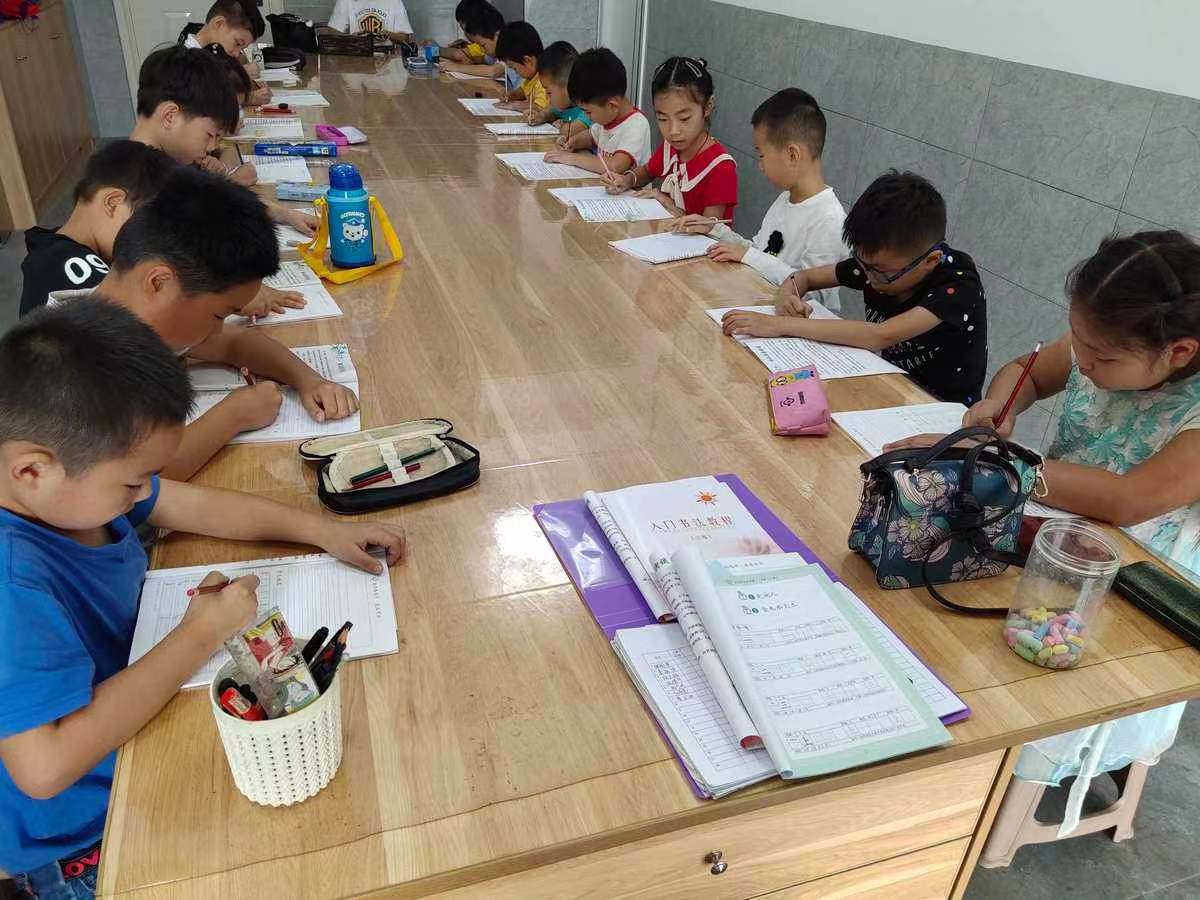 推公益课堂，感书香墨韵