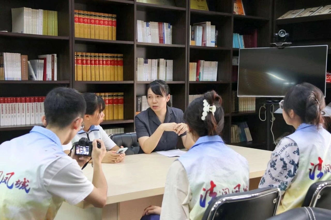 佛山科学技术学院法润凤城三下乡进行时：少年法院行，沉浸式学法