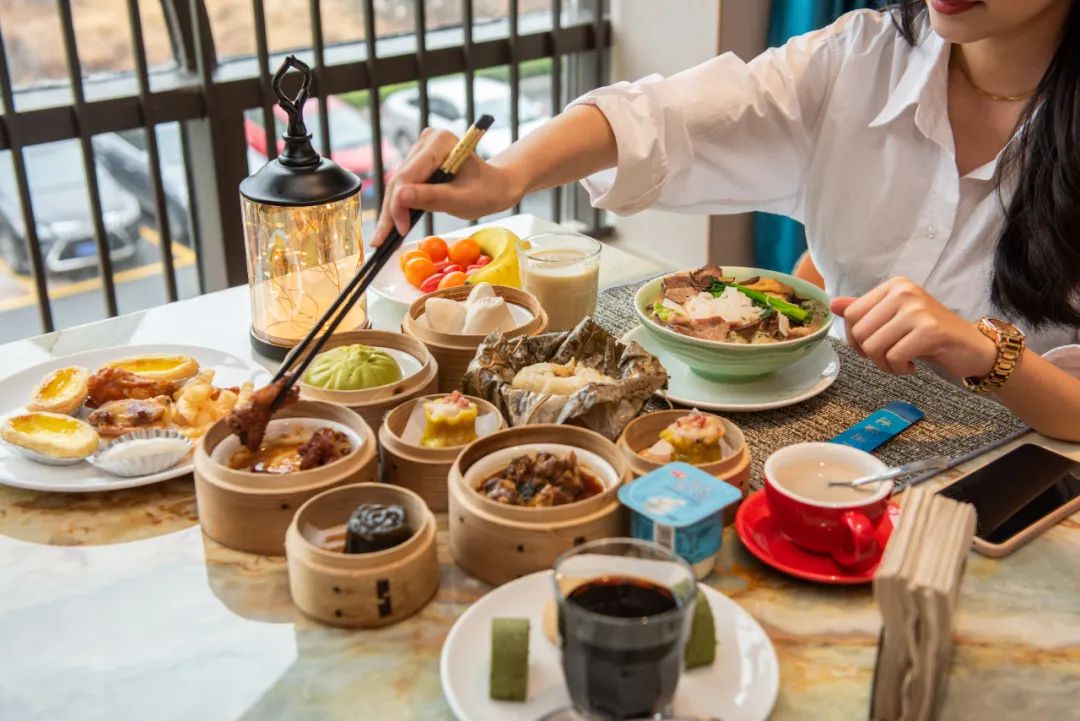 宠粉星期五｜佛山发布请你叹早茶！就在这家新晋地标酒店！