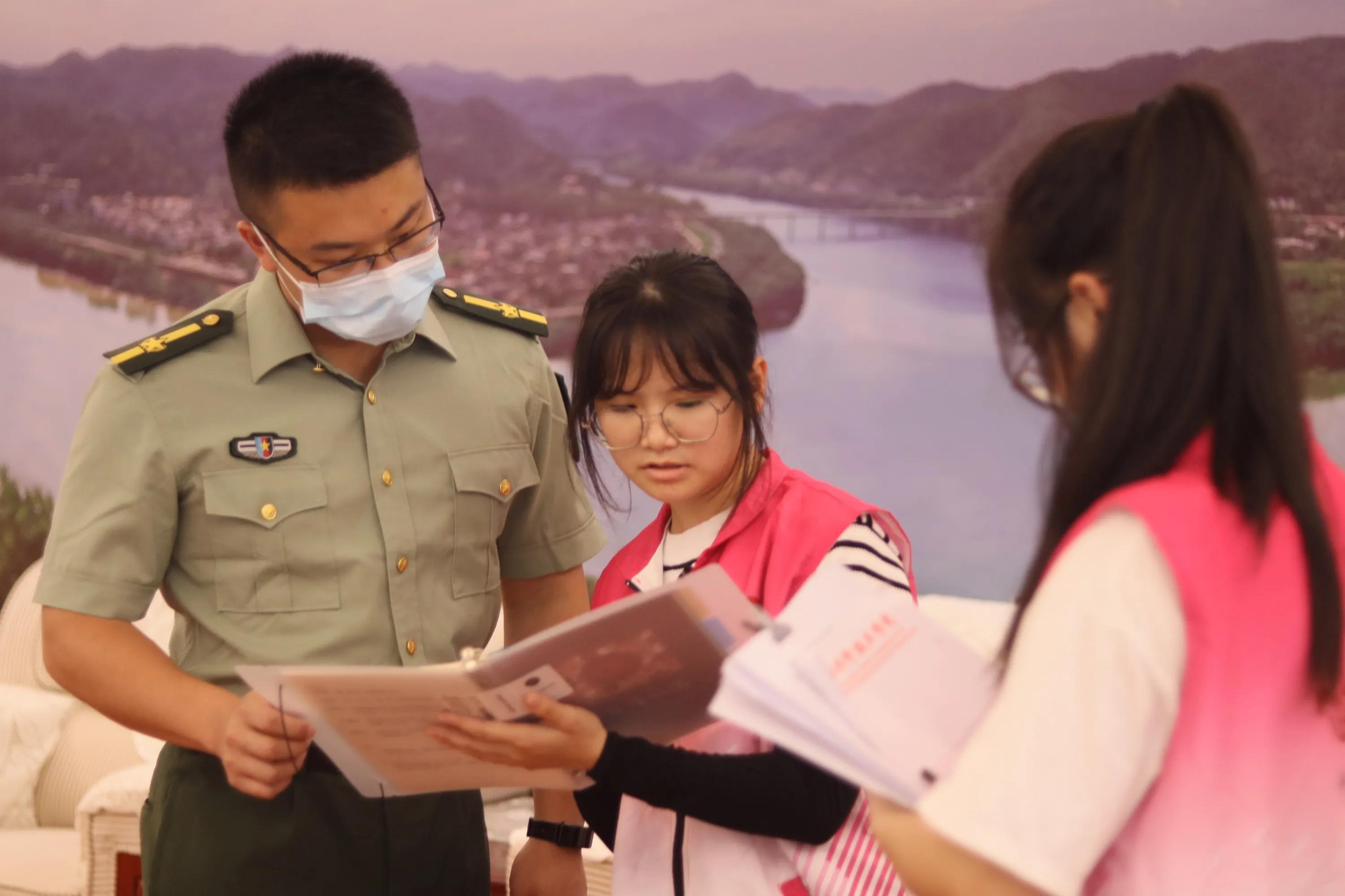 纪念馆讲解员，带你走进那一段峥嵘岁月
