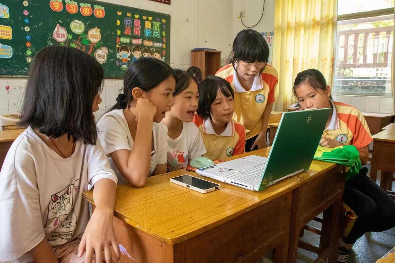 佛山学子三下乡：科技赋能助推普，让普通话&ldquo;不普通&rdquo;