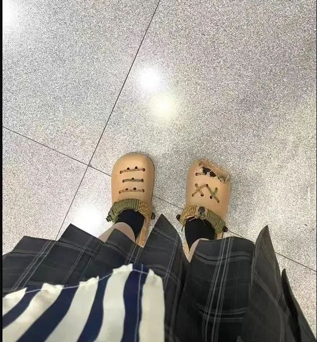 知识科普 | 一文看懂扶梯为什么爱&ldquo;咬&rdquo;洞洞鞋？