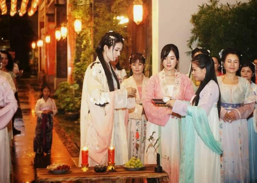 《顺 德 七 夕 满 分 约 会 答 卷 》