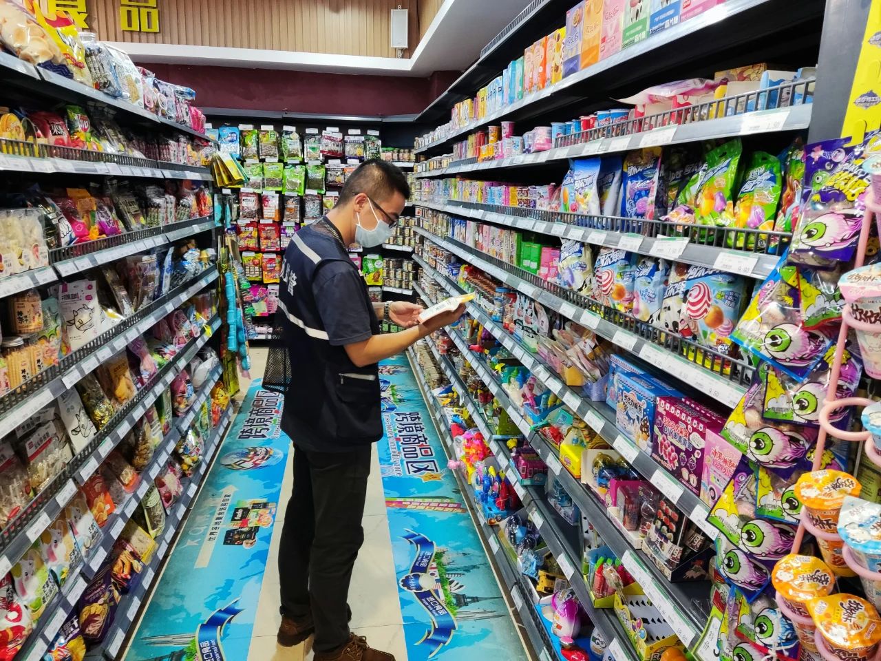 动真格！南海立案调查3家违规售卖日本进口食品商户！