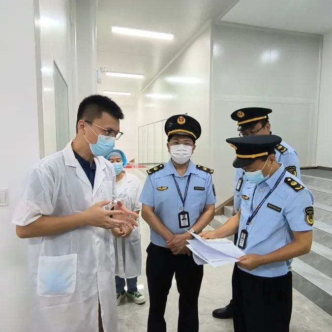 &ldquo;神兽&rdquo;归笼，市监蓝护航秋季开学&ldquo;第一餐&rdquo;