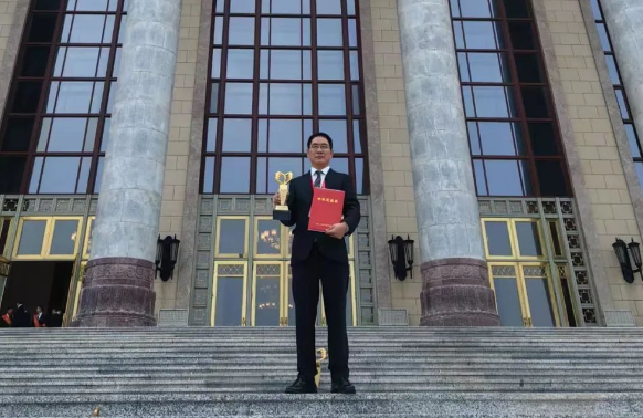 学好人 | 喜报！佛山乡贤关杰初、李一萍荣获&ldquo;中华慈善奖&rdquo;！