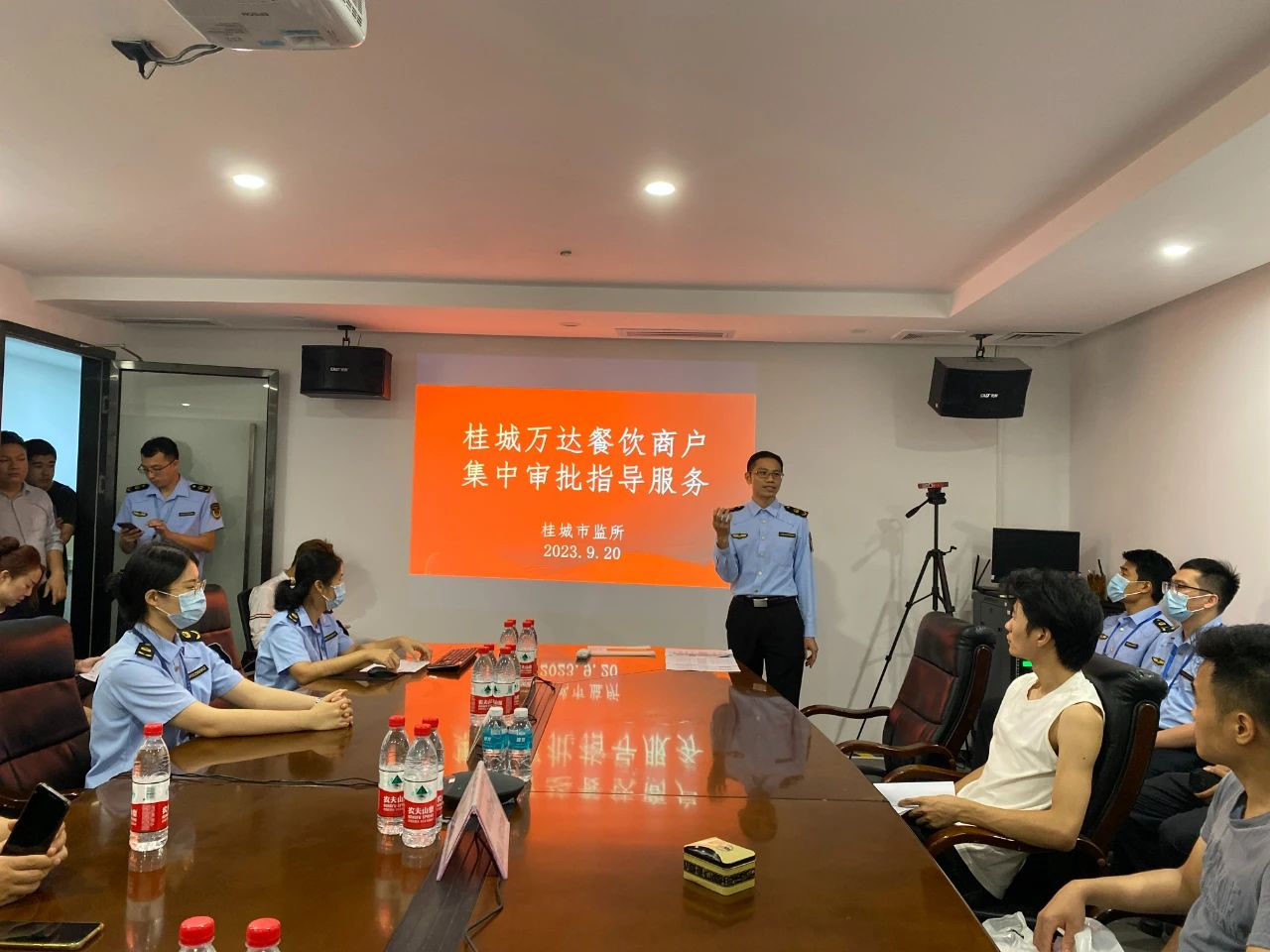 急你所急！南海市监为50余家餐饮店提供办证&ldquo;上门服务&rdquo;