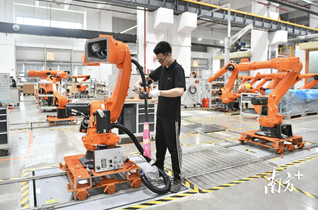 &ldquo;链&rdquo;动集群转型，&ldquo;改&rdquo;出产业未来｜佛山一线走读②