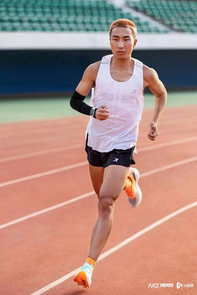 中国男子半程马拉松纪录保持者彭建华将来参加顺德半马