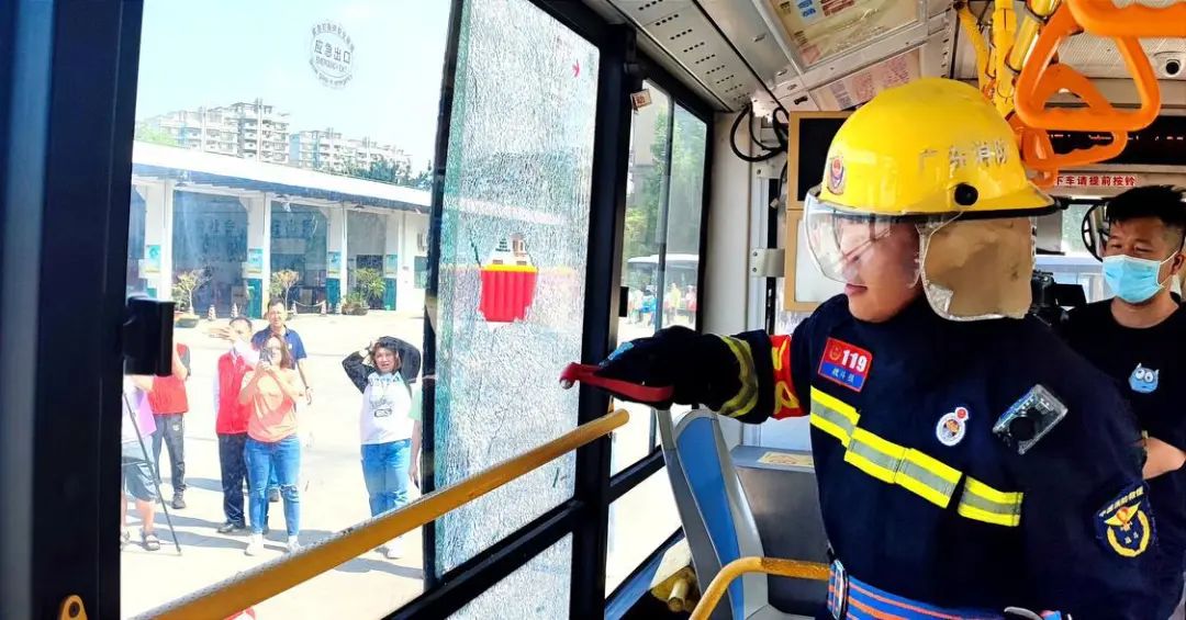 新时代文明实践 | 当&ldquo;小蓝宝&rdquo;遇上&ldquo;蓝朋友&rdquo;，防火逃生技能趣味get