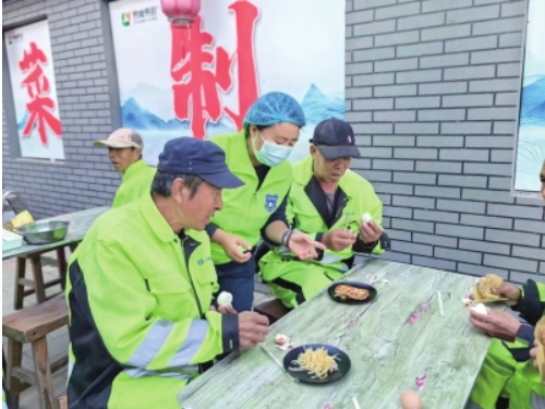 佛山菠萝救援队完成河北救灾抢险及援助灾区灾后重建任务 救灾73天 新建2个爱心早餐点