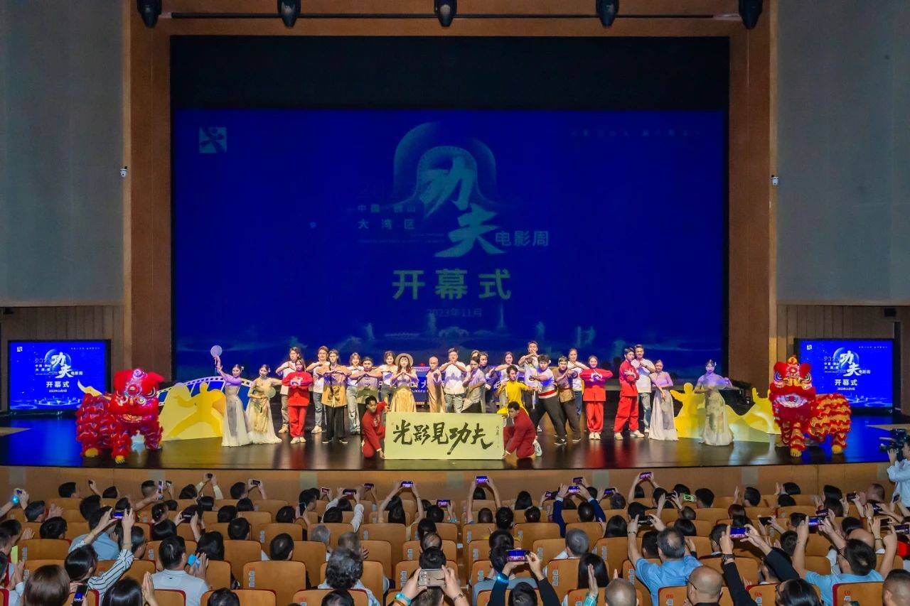 一招&ldquo;咏春&rdquo;惊四座，佛山功夫再&ldquo;出手&rdquo;！