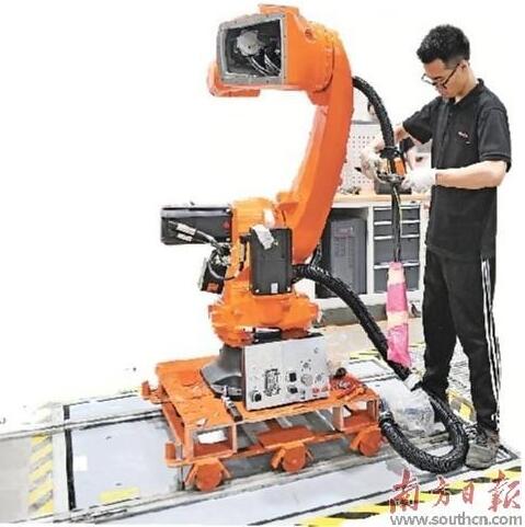 佛山：厚植产业沃土 阔步迈向2000亿