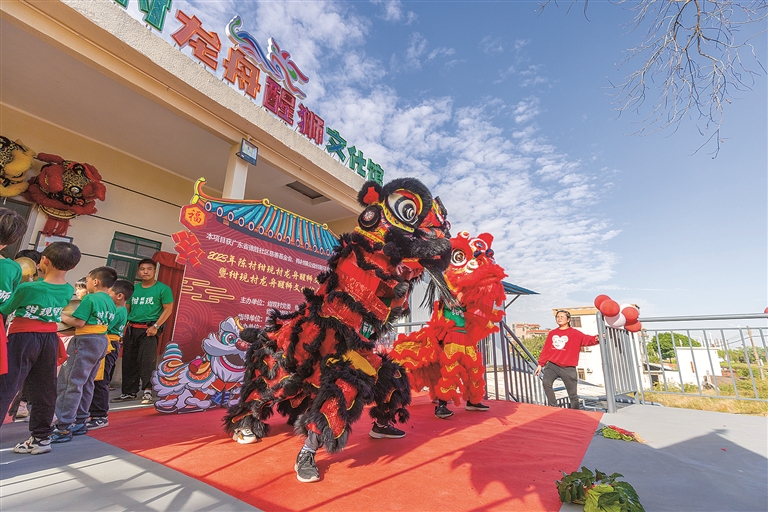 顺德陈村：龙舟竞渡 划出文化保育路