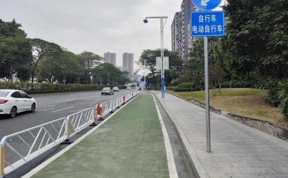 &ldquo;人车分离&rdquo;，各走各的道！南海这段路安全感、舒适感up up