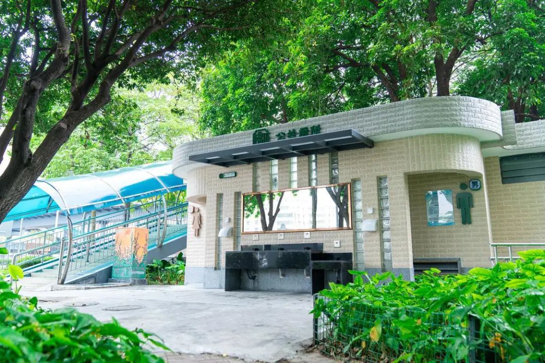 佛山两座公厕&ldquo;大变身&rdquo;，街坊都赞好！