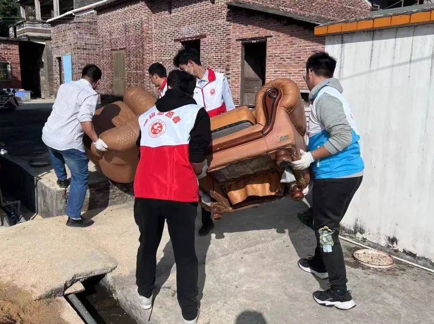 聚焦&ldquo;百千万工程&rdquo; | 高明志愿者助力农村人居环境整治大行动