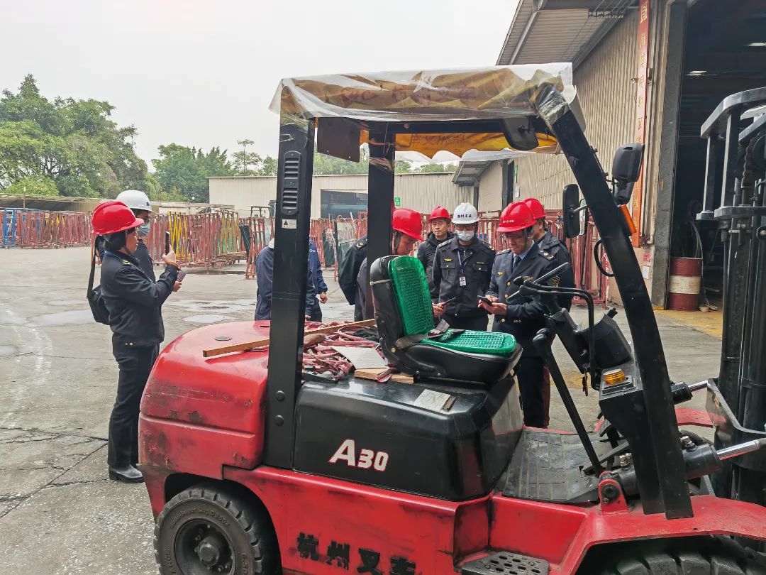 节前检查不松懈，护航平安不停步！市监君持续开展春节节前市场监管领域安全检查