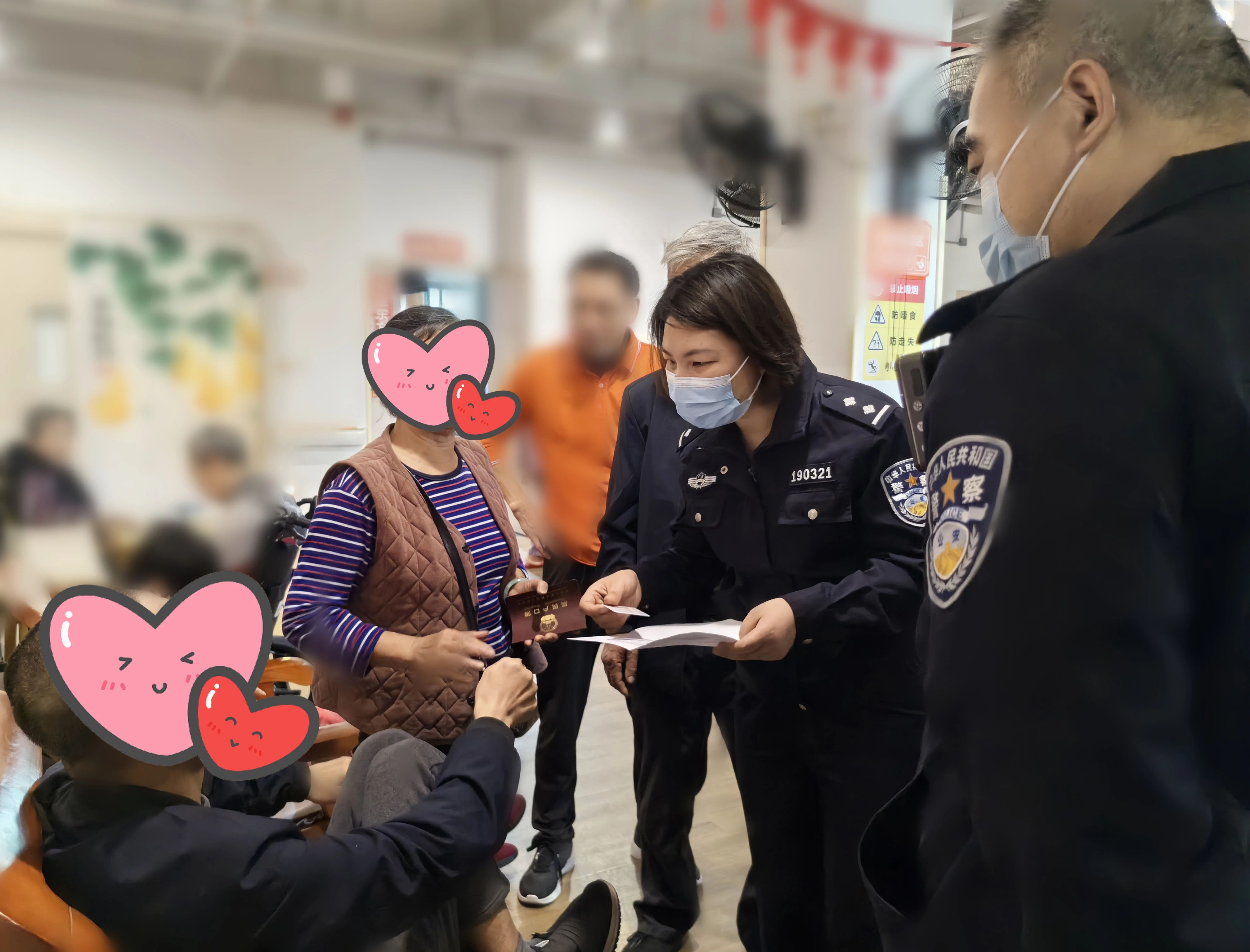 &ldquo;你们特意来为我儿子上门办身份证，实在太感谢了!&rdquo;