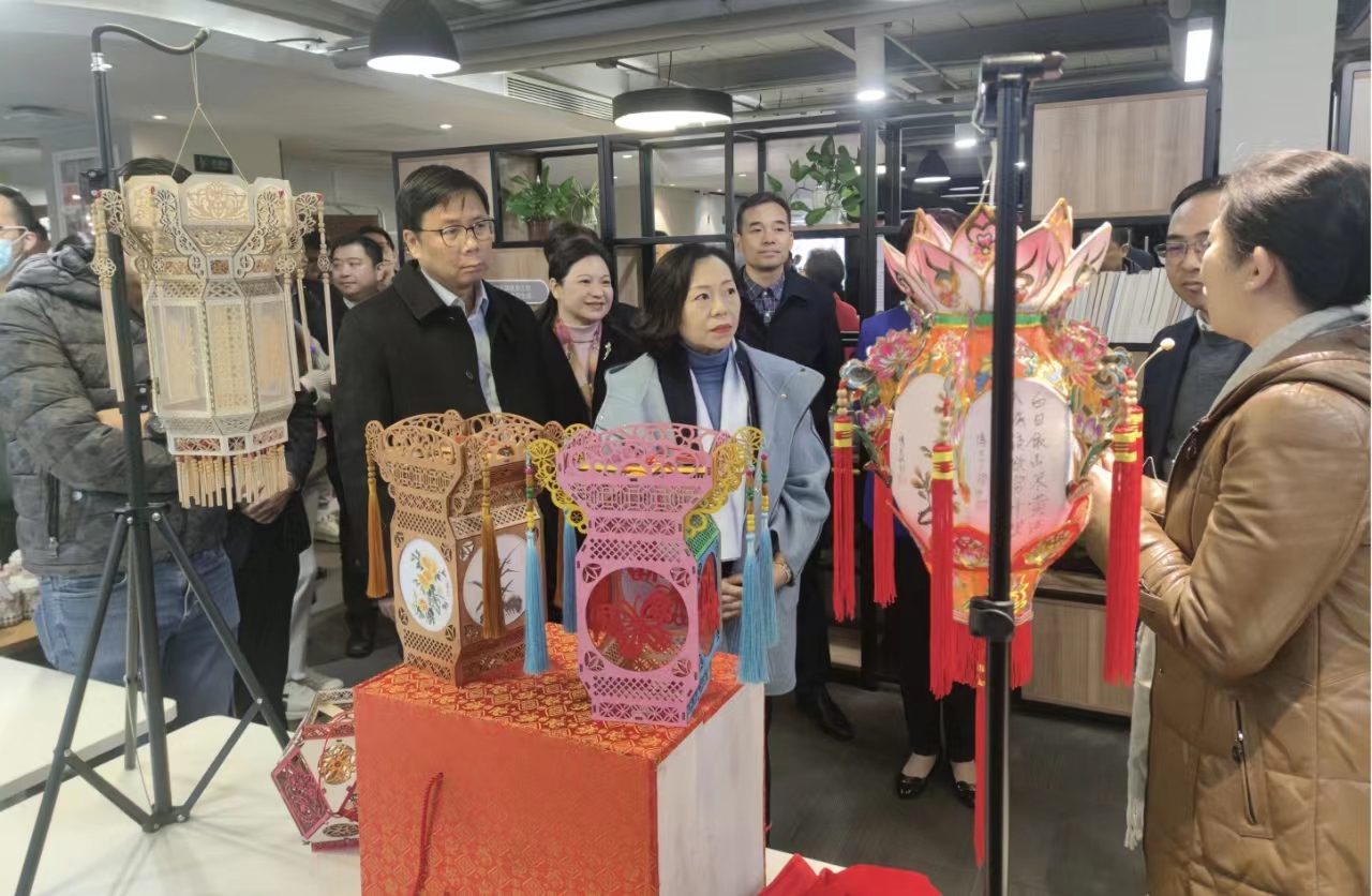 香港民政及青年事务局局长麦美娟到访佛山