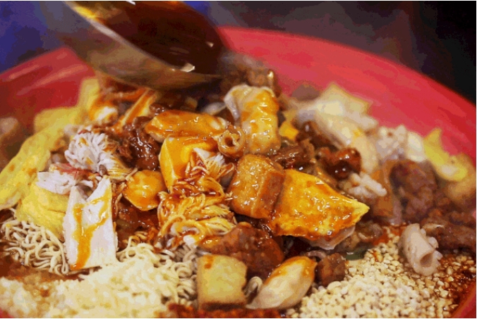 麻辣烫火爆&ldquo;出圈&rdquo;！你以为的&ldquo;垃圾食品&rdquo;，其实可以大胆吃！