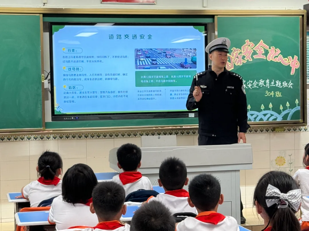 交通安全知识送上门，这波宣传深入人心！