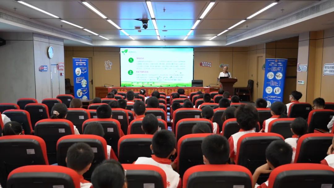 全民参与禁毒反诈！佛山中学生变身&ldquo;宣传员&rdquo;走进社区