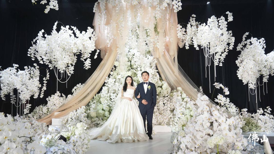 在顺德陈村，用30000支蝴蝶兰打造的婚礼有多浪漫？