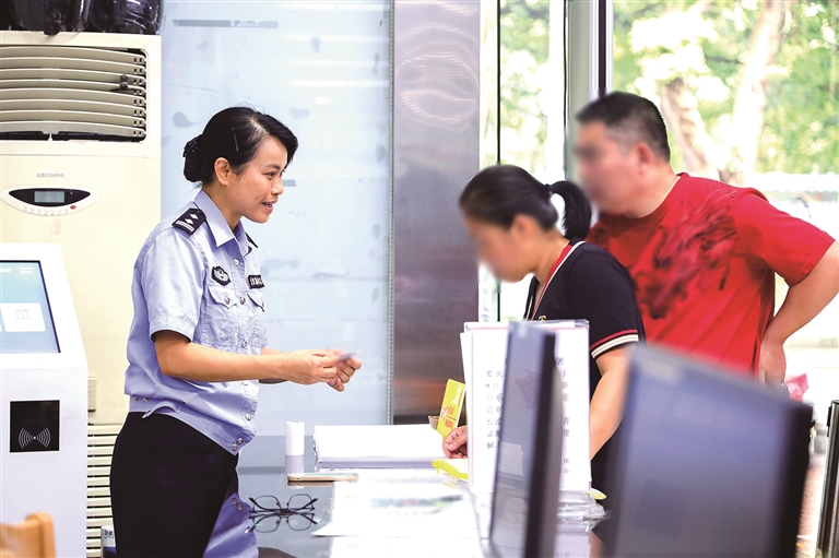 顺德公安多举措应对入户新政策，以&ldquo;小窗口&rdquo;服务&ldquo;大民生&rdquo;