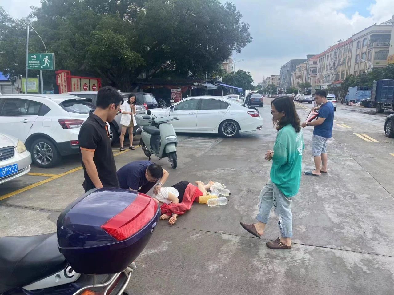 顺德一女子突然晕倒在街头，危急时幸好&hellip;&hellip;