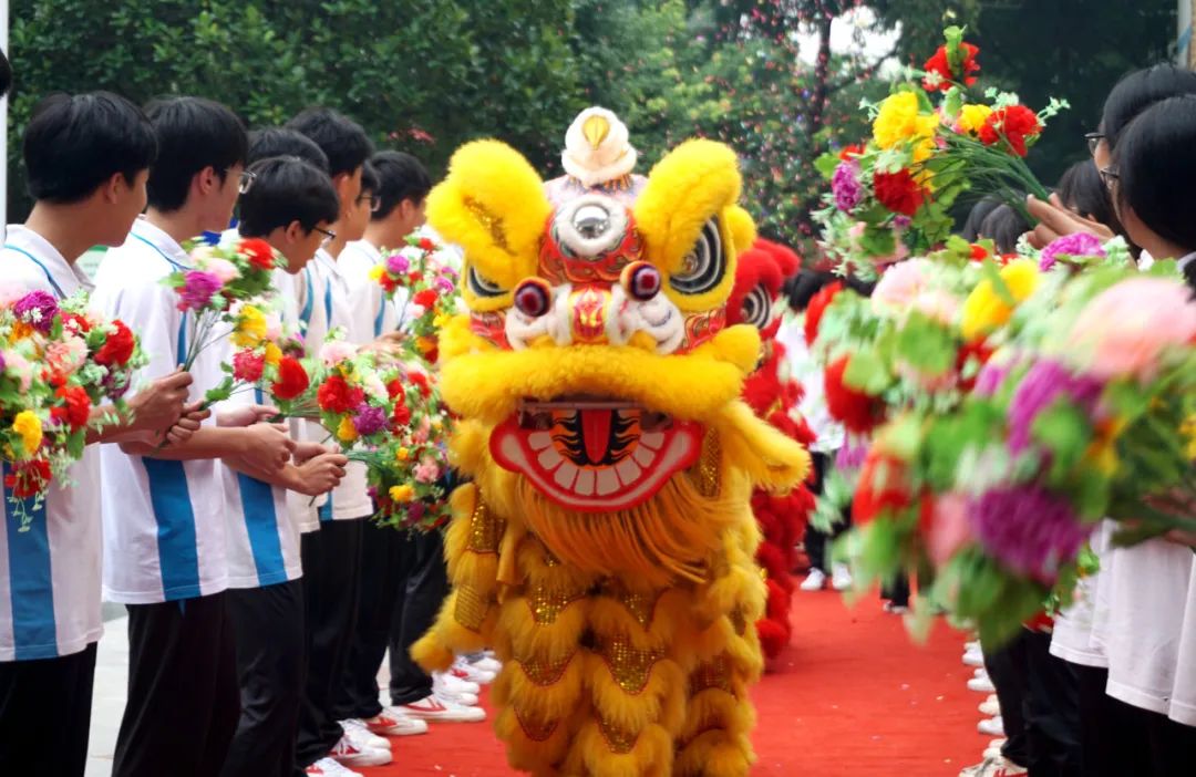 @顺德考生，下一站：一路繁花！
