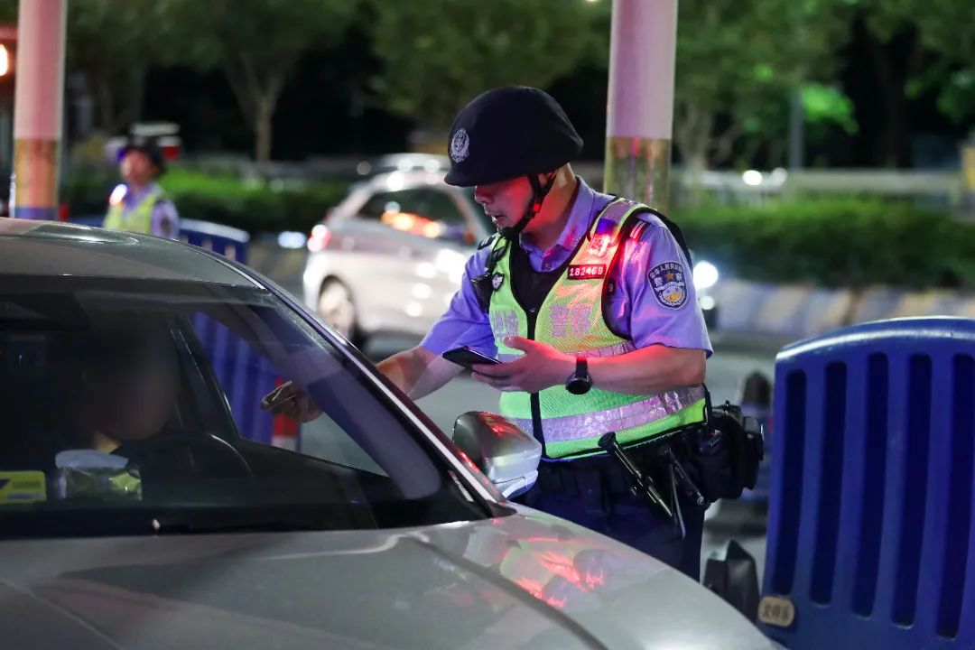 雷霆出击，守护当&ldquo;夏&rdquo;！佛山公安开展夏夜治安巡查宣防第一次集中统一行动