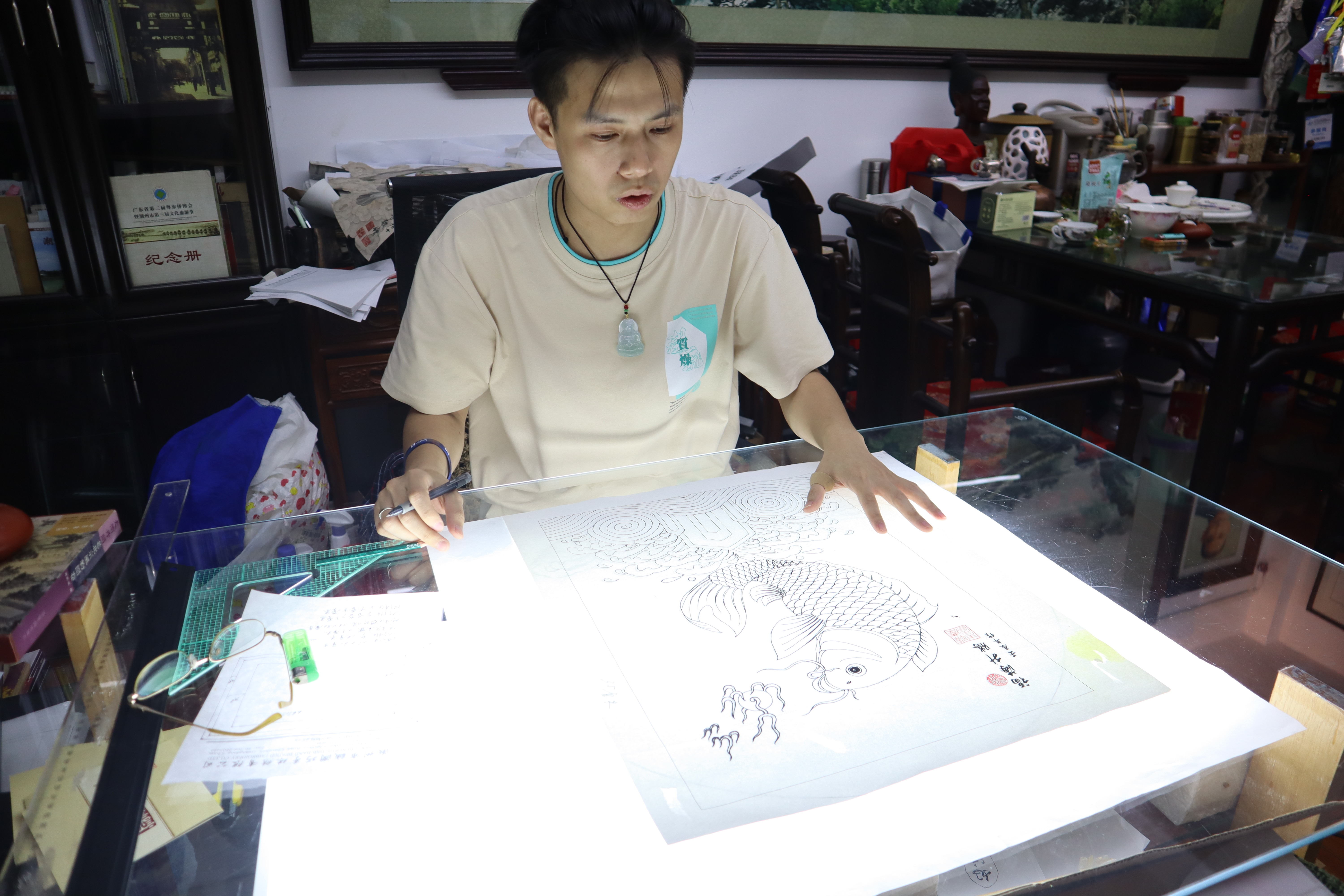 法润凤城|潮绣非遗：穿越千年的针线艺术，在当代绽放璀璨光芒