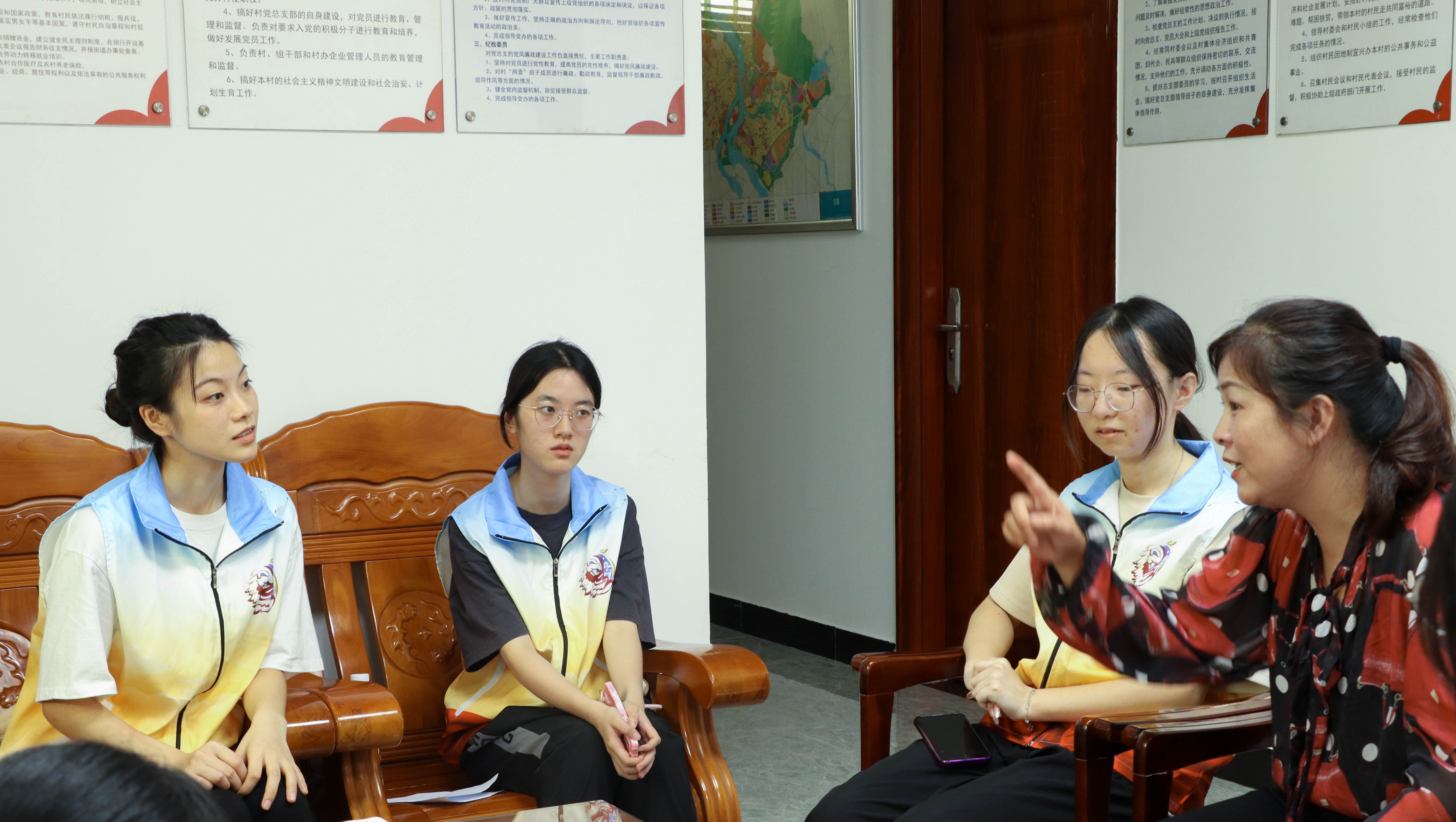 法润凤城实践队：法润社光助发展