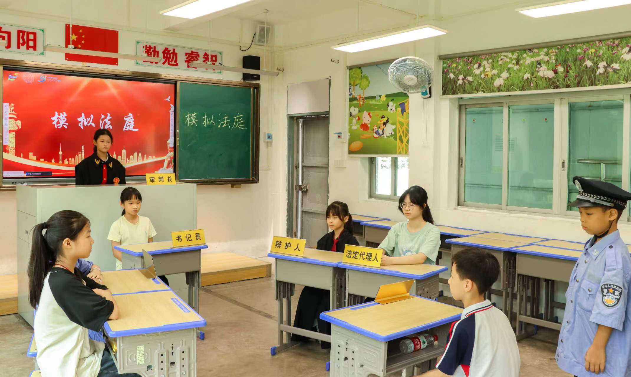 百千万工程|法润凤城实践队：歌韵悠扬映法袍，合唱模拟共华章